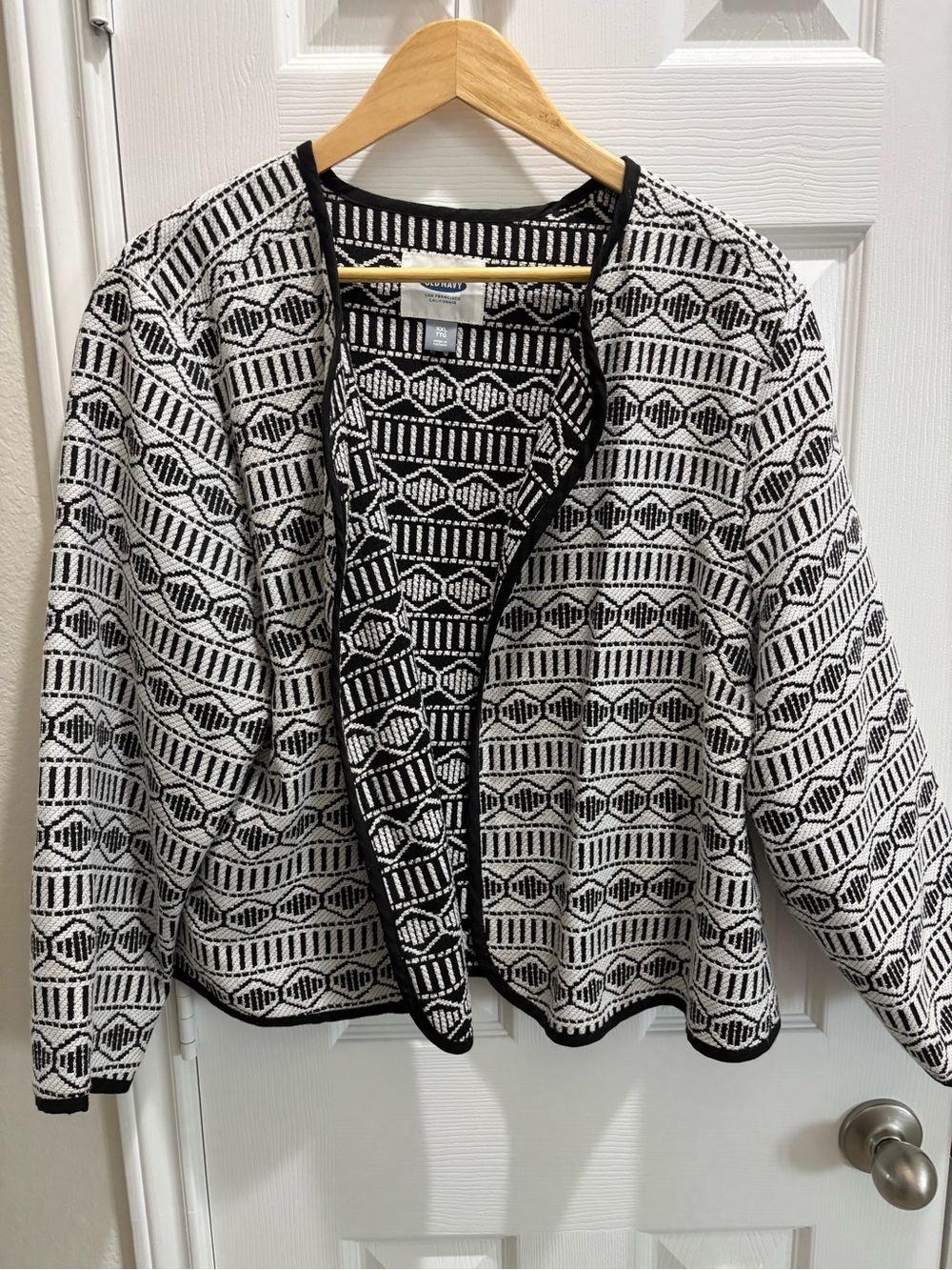 Old Navy Black and White Geometric Knit Open Cardigan